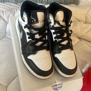 Jordan 1 size 6y